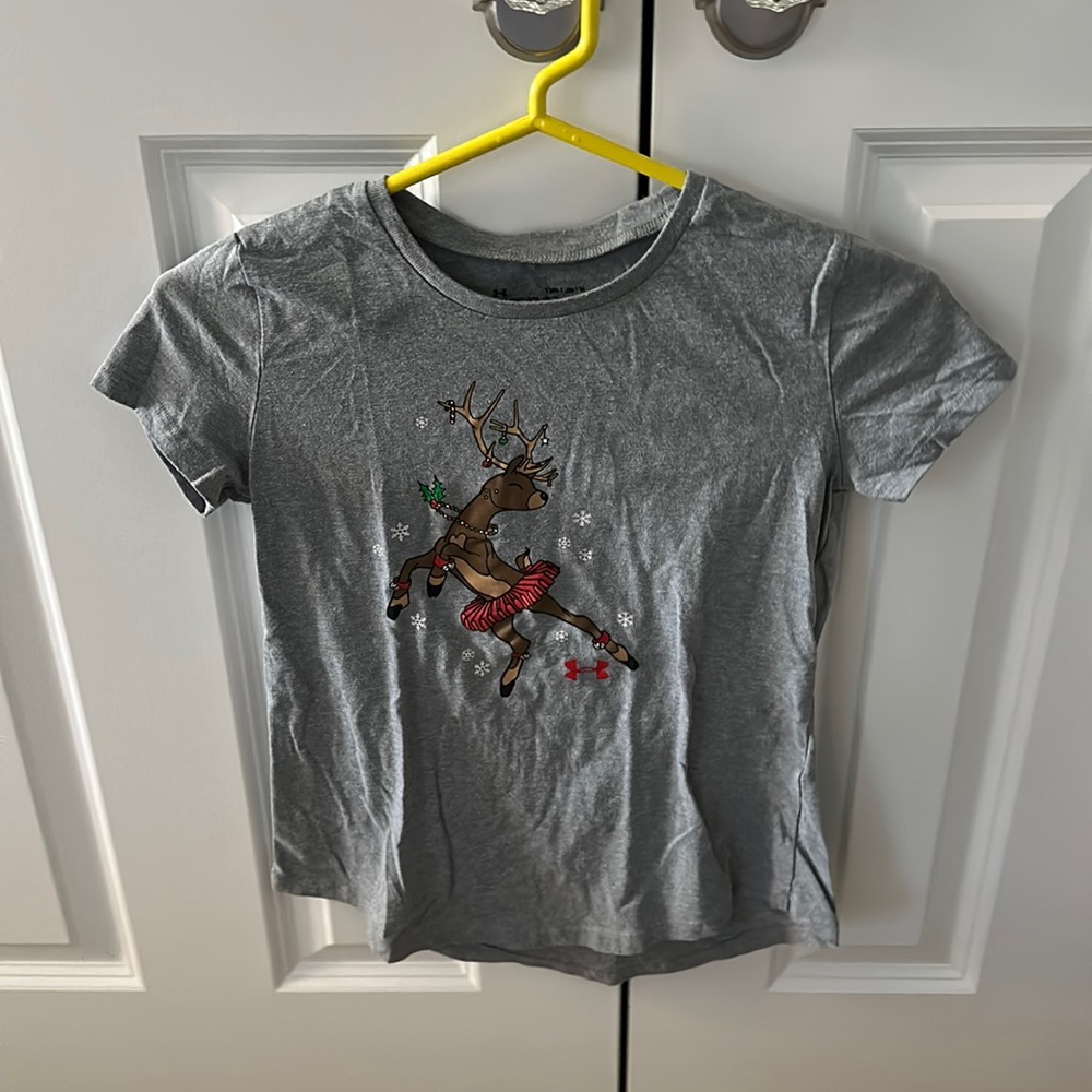 Dancing reindeer tee